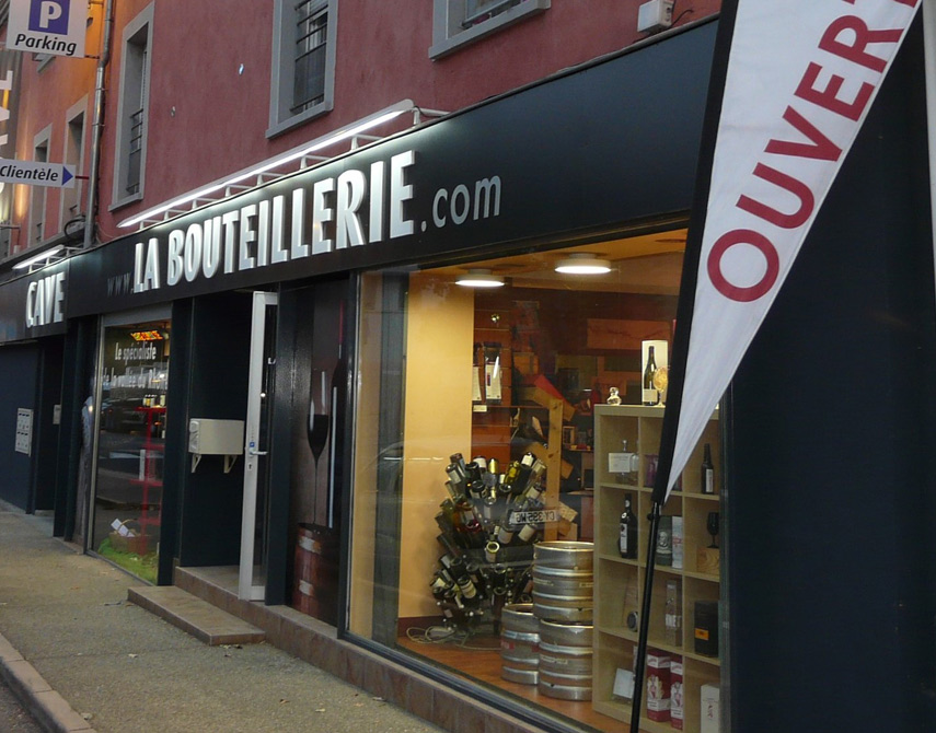 Magasin la bouteillerie caviste à Condrieu